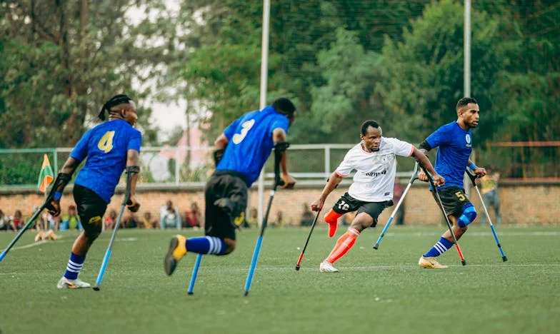 Moje dcera mi každý měsíc posílá peníze: Prosím tě, mami, neříkej to Petrovi