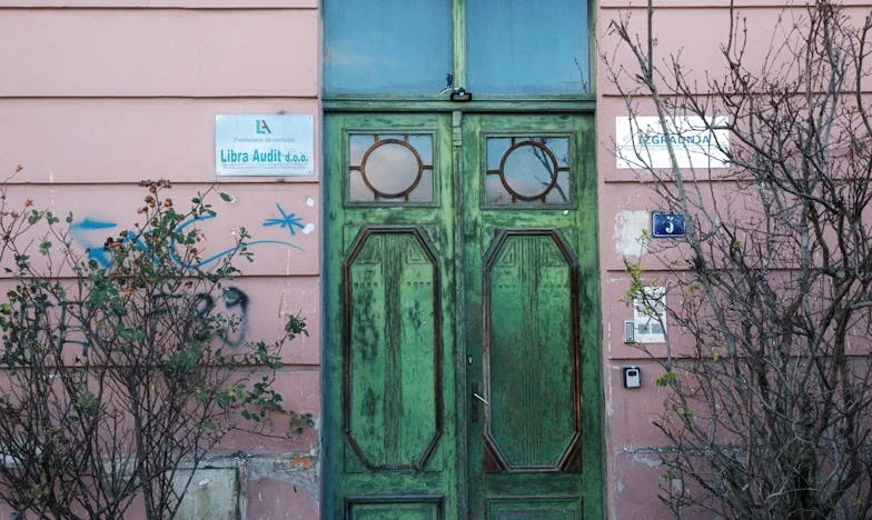 Obětuji vlastní štěstí kvůli mamině a sestřině pohodlnosti?