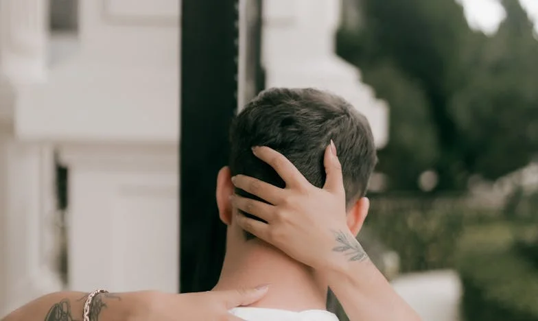 Vůně čerstvého chleba a hořkost nevyslovených slov – příběh Ivety z pražské kuchyně