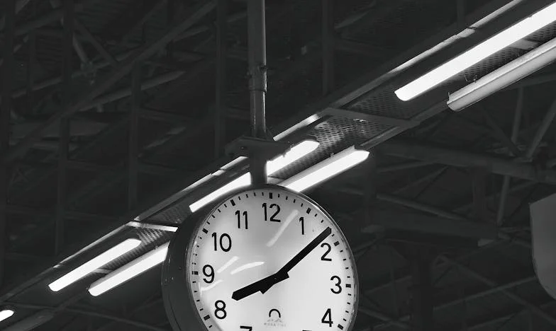 Dvacet let lží: Jeden telefonát, který mi zničil život a odhalil druhou rodinu mého muže