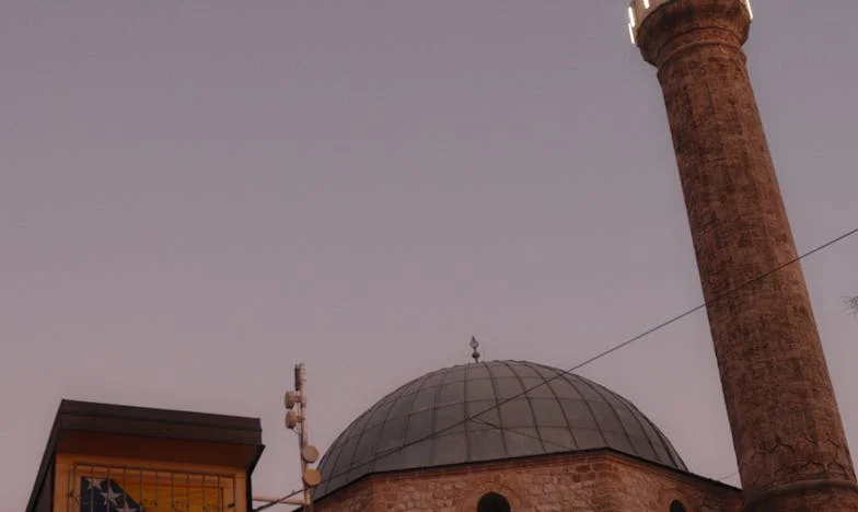 Jedna noc na policejní stanici: Jak mě mateřský strach změnil navždy