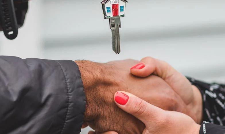 Když se život převrátí: Příběh o mé dceři, vnučce a tajemstvích, která bolí