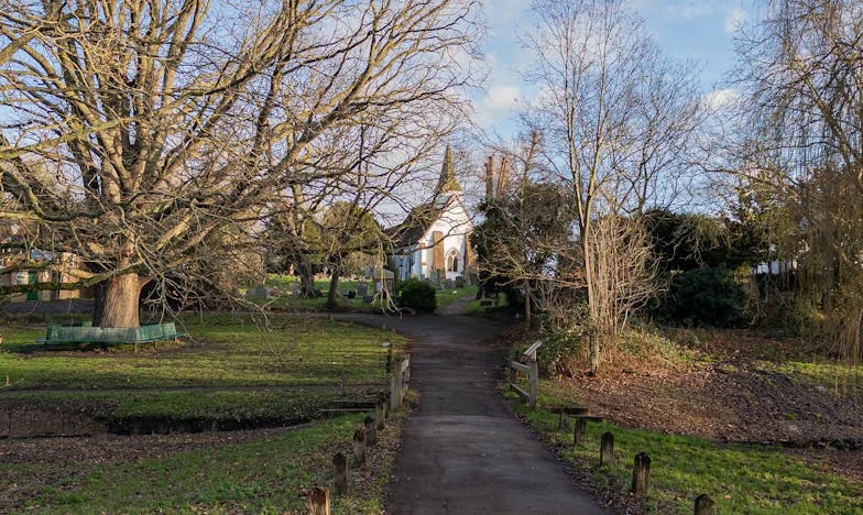 Miliardář, který zapomněl na domov: Příběh o ztracené rodině a druhé šanci