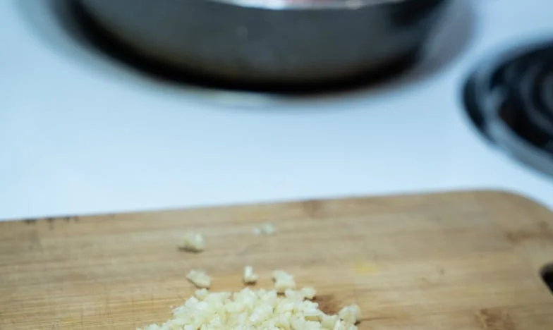 Na rozcestí srdce: Ivanův boj mezi věrností a pokušením