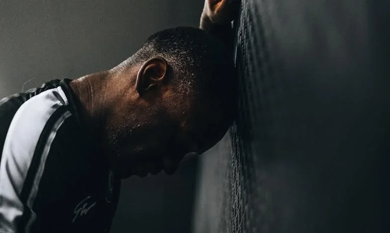 Proč jsme přerušili kontakt s rodinou mého muže: Příběh o hranicích, vyčerpání a boji za sebe samu