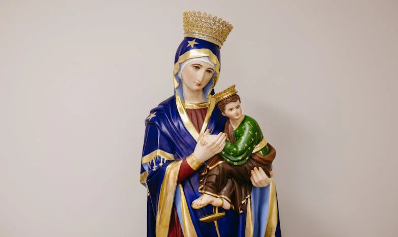 Uklízečka, kterou zesměšňovali – a za tři dny rozhodla o osudu všech