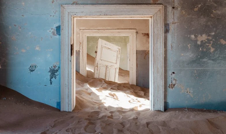 Après la mort de mon frère, il ne me restait qu'une boîte de vieilles photos