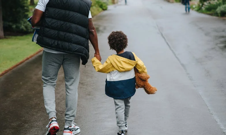 Maman, j'ai besoin de toi : Quand l'amour filial devient un fardeau silencieux