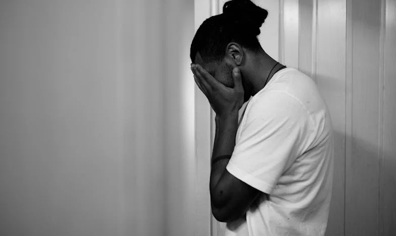 Le jour où Adrien est revenu changé : le secret qui a brisé notre famille