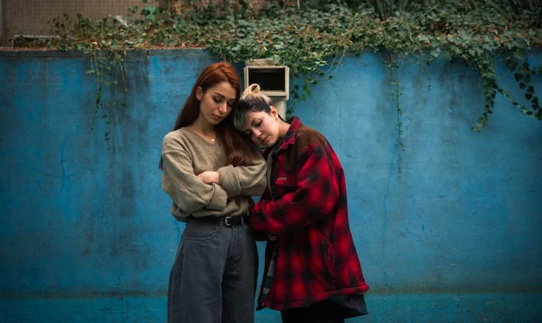 Des années d’amitié brisées : Chronique d’une trahison à Lyon