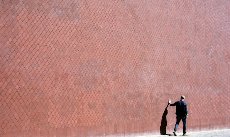 J'ai aimé le voisin, mon fils m'a rejetée : une histoire d'amour et de rupture familiale