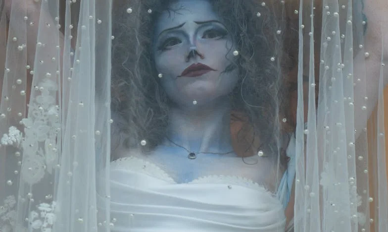 Mon fils me propose de faire le ménage chez lui... contre de l'argent : Jusqu'où va l'amour d'une mère ?