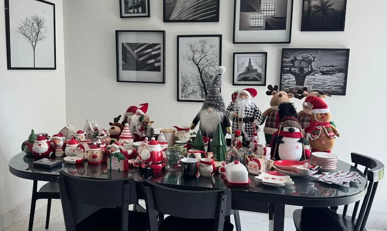 « Rends la robe — tu ne rentreras jamais dedans » : Ma belle-mère, ses intrigues et une famille qui n’est pas la mienne