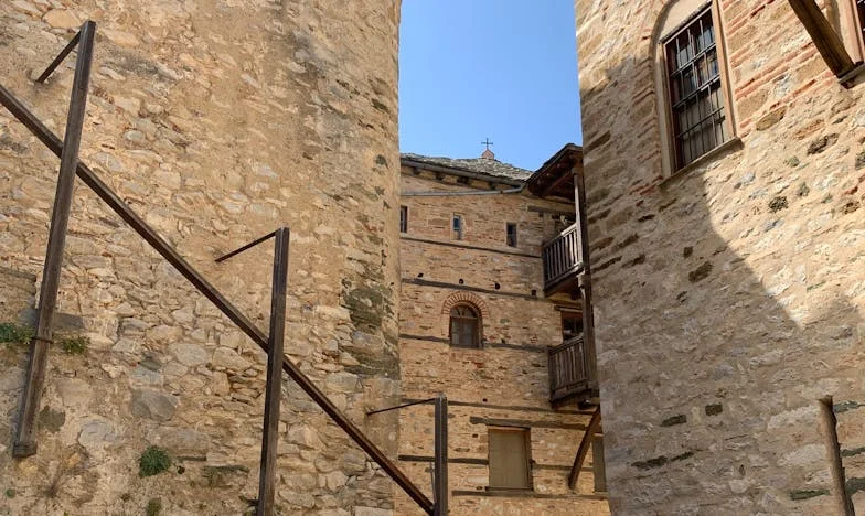 « Rends-moi les clés, Françoise ! » – Quand ma belle-mère a franchi la ligne rouge