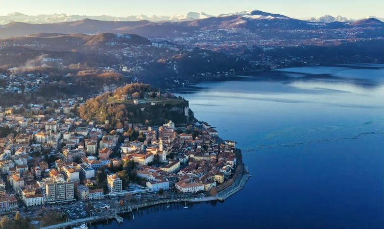 Un message à minuit : le retour de mon premier amour