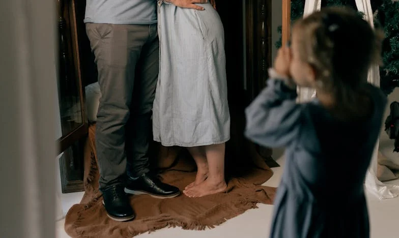 Dans l’ombre de son passé : Affronter l’ex de mon mari et mes propres insécurités