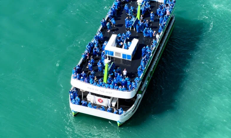 Quand tu apprends le mariage de ton fils par la voisine : L’histoire de Marie et le silence des Dubois