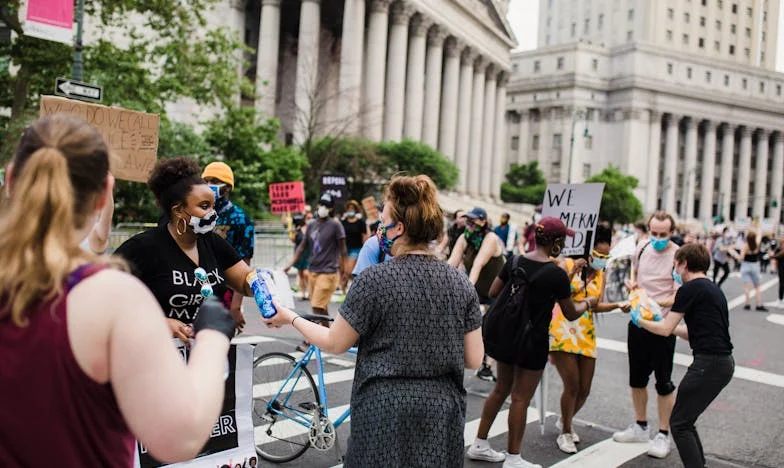 Quand mon ex-mari m’a demandé d’héberger son ex-femme : le prix du compromis