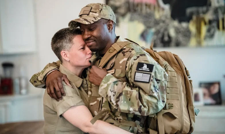 Qui décide du prénom de mon fils ? Ma lutte contre les attentes familiales