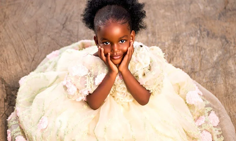 Sous le même toit que mon beau-père : le prix du silence