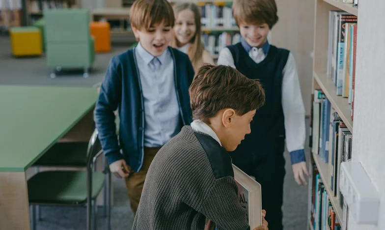 Au bord de la rupture : une grand-mère face à l’éducation de ses petits-enfants