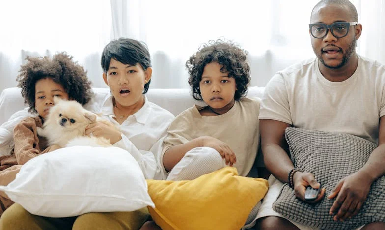 Entre Deux Vies : Le Choix d’une Mère à la Retraite