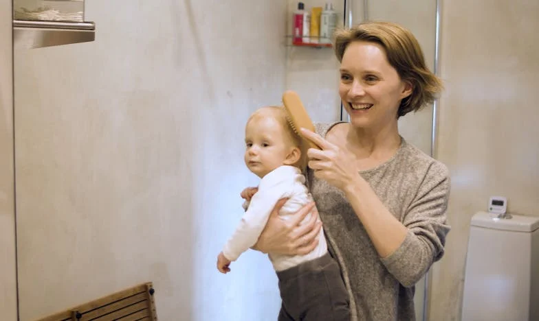 J’ai accepté que ma petite-fille vive chez moi pour ses études : aujourd’hui, je me sens étrangère dans mon propre appartement