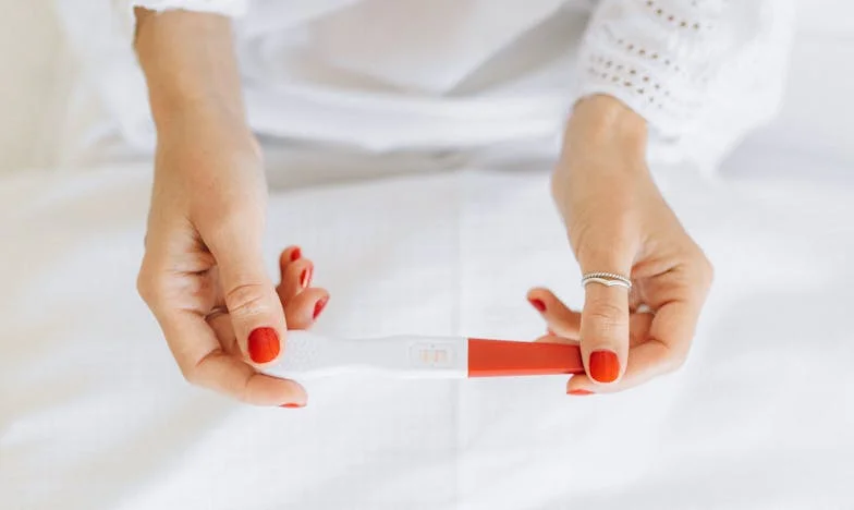 Le long retour : Espoirs et cicatrices d'une fille perdue