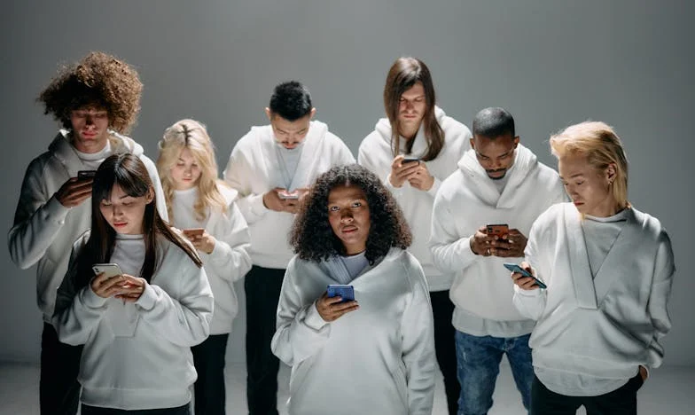 Ma belle-mère doute de la paternité de mes enfants : le poison du soupçon