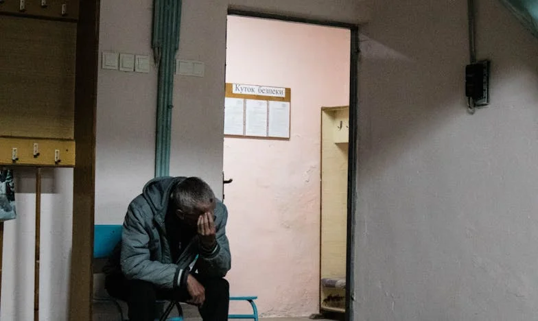 « Maman, j’ai vendu la maison du lac » : Le jour où ma fille m’a trahie