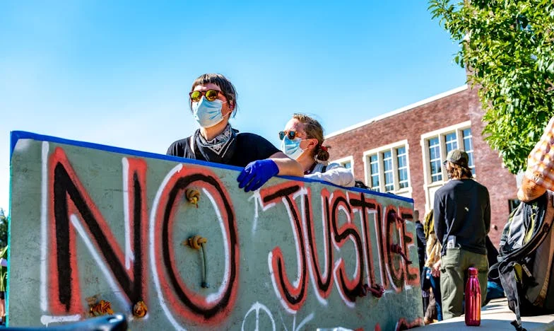 Quand l’amour défie la foi : L’histoire de Guillaume et Nicole