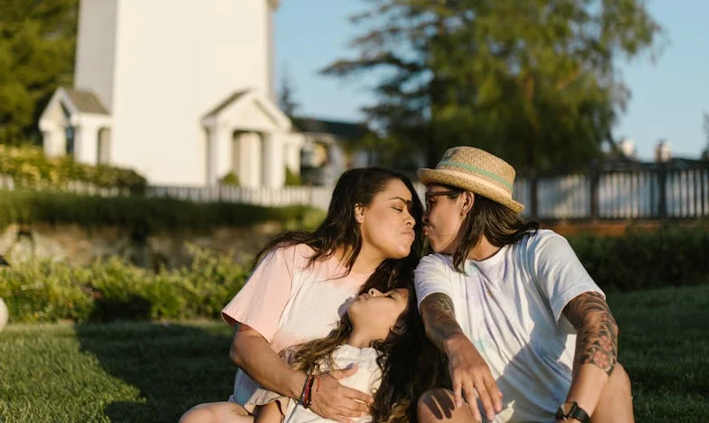 Sous le même toit, des silences qui crient