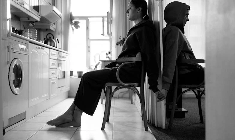 Après vingt-cinq ans de mariage, j’ai découvert que je ne connaissais pas mon mari : Histoire de trahison, de secrets familiaux et de renaissance personnelle