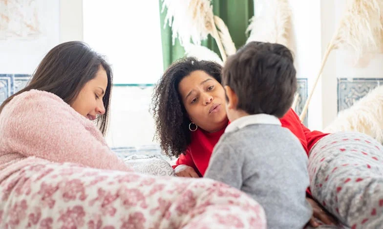 « Toute la journée tu ne fais rien, le bébé ne fait que dormir et manger » – Mon combat pour être comprise en tant que mère