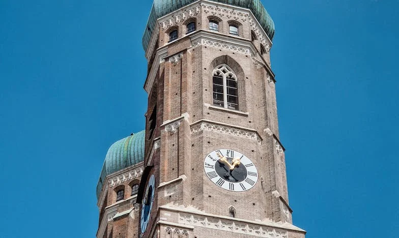 Trahie par l’amitié : l’histoire de Claire, entre famille et trahison