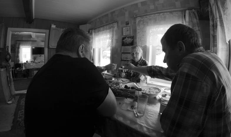 « Tu n’es pas une bonne maîtresse de maison » – Quand mon mari et sa mère ont brisé mon cœur