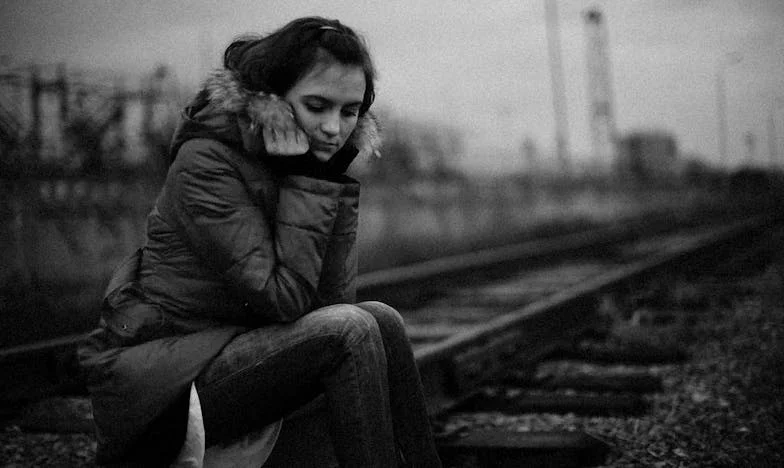 Jetée dans la tempête : La nuit où ma famille m’a reniée