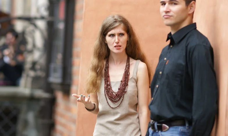 « Quelle honte, vos proches ! » – Un déjeuner familial qui a tout bouleversé