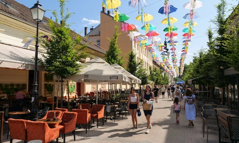 „Mindig azt hittem, hogy a menyem gyűlöl… Aztán egy nap, amikor összeestem, csak ő jött segíteni, és elmondta az igazságot, amit senki más nem mert”