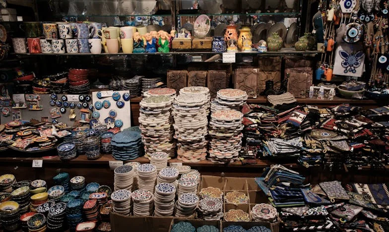 „Amikor az unokáim elmennek, megkönnyebbülök” – Egy nagymama vallomása a csendről és a magányról