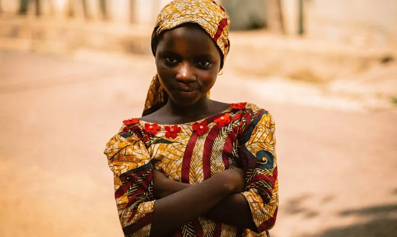 „Az apád idegen neked, fiam! Nem értem, miért akarsz vele élni!” – Egy anya kétségbeesése és egy fiú útkeresése egy magyar családban