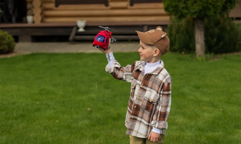 Egy férfi, két gyerek, és az otthontalanság árnyékában: Hogyan döntsek jól?