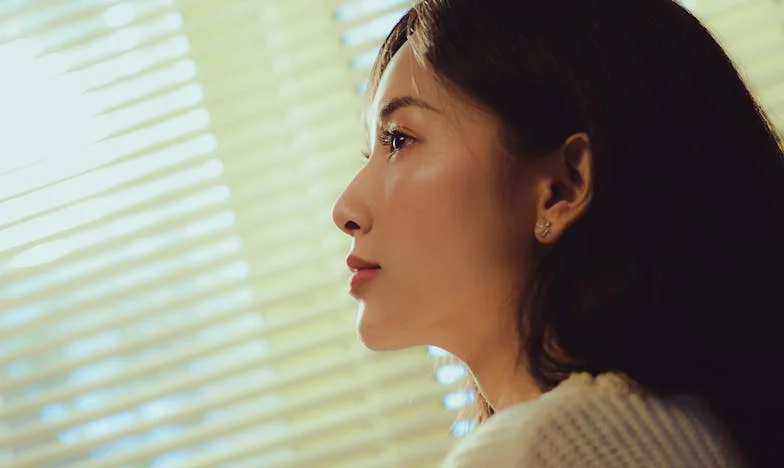 „Évekig azt hittem, mindent elrontottam anyaként” – Egy magyar anya vallomása, amit felnőtt lánya szavai változtattak meg örökre