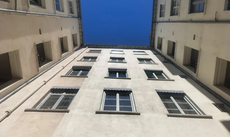 Amikor az otthon már nem otthon: Egy magyar anya vallomása a családi széthullásról