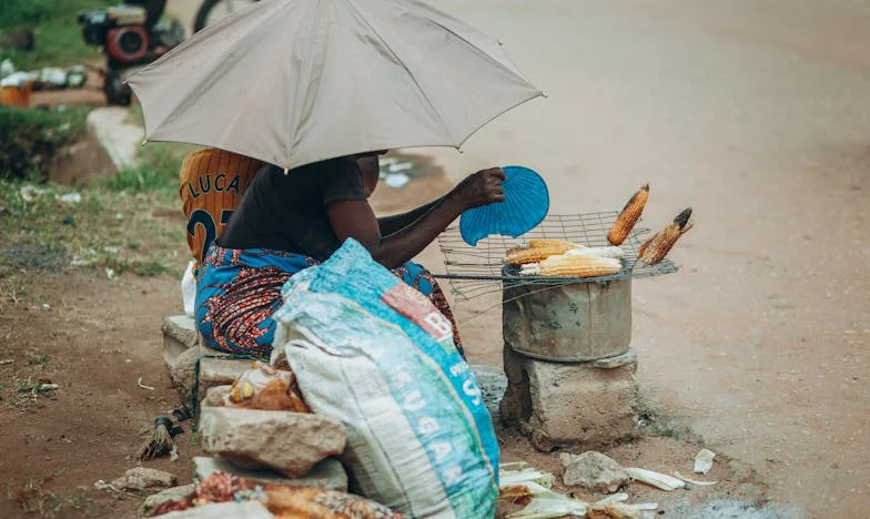 Egy tolvaj elvette a gyerekek süteményes standjának bevételét – de a közösség összefogott értünk!
