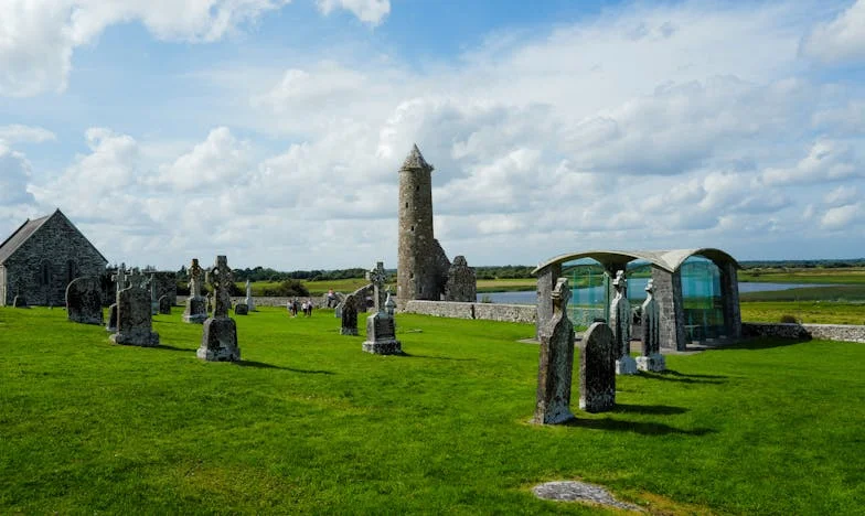 Két Tűz Között: Amikor a Szívnek Választania Kell a Szeretet és az Igazság Között