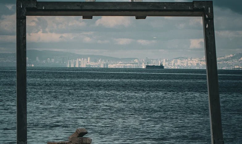 Tegnap este anyám és az anyósom együtt könyörögtek: Meddig kell még a családi elvárások és a saját lelkem között őrlődnöm?