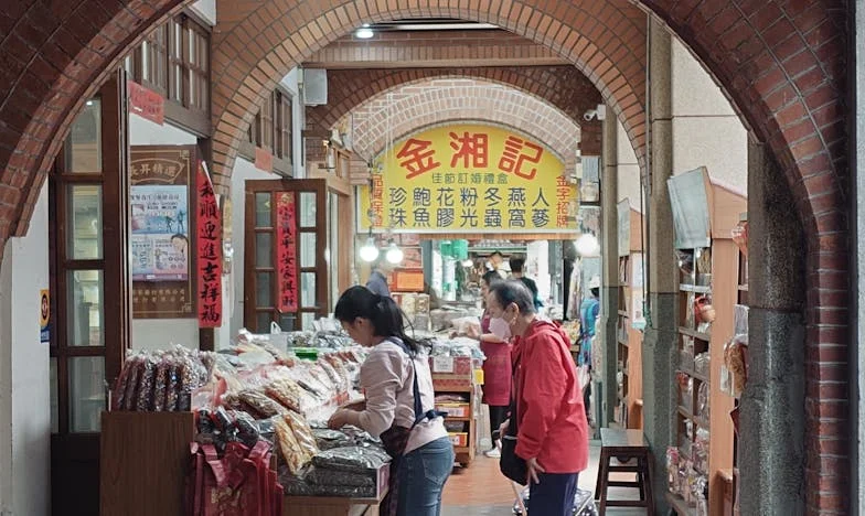 Volt férjem nem akarja elvinni a fiunkat, de tovább sem enged lépni – Egy anya küzdelmei a válás után