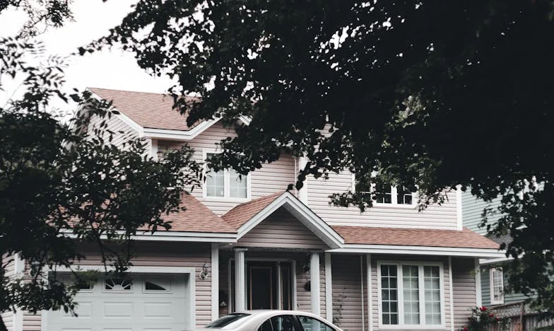 Amikor anyósom azt mondta: „Akkor te veszed fel a hitelt.” – Hazaköltöztem anyámhoz