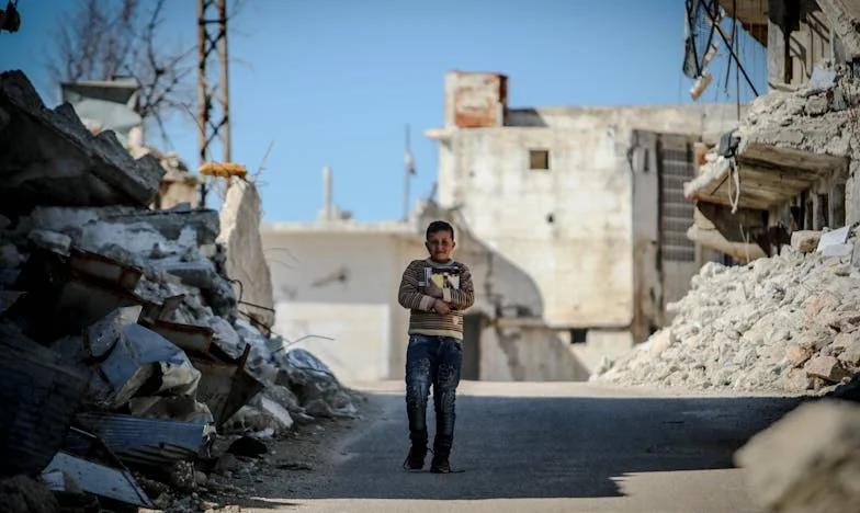 Csend a lakásban: Amikor a család hiányzik – Júlia története